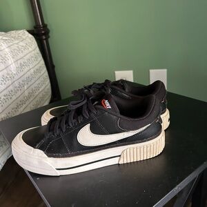 Nike Black and Cream Casual Sneakers